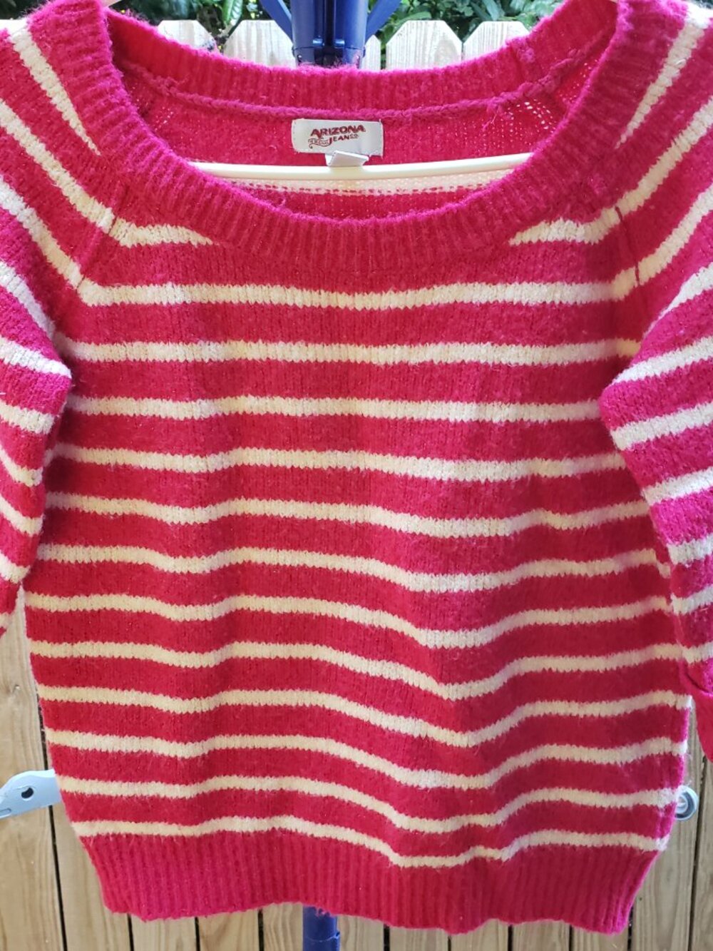 EUC THE ORIGINAL ARIZONA JEAN CO. strawberry / white striped mid-sleeve (Jr. L)